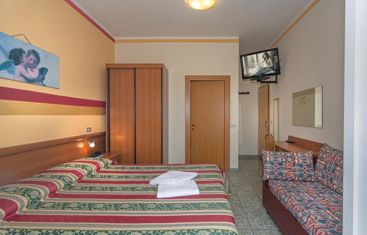 Hotel Dolly Viareggio Exterior foto