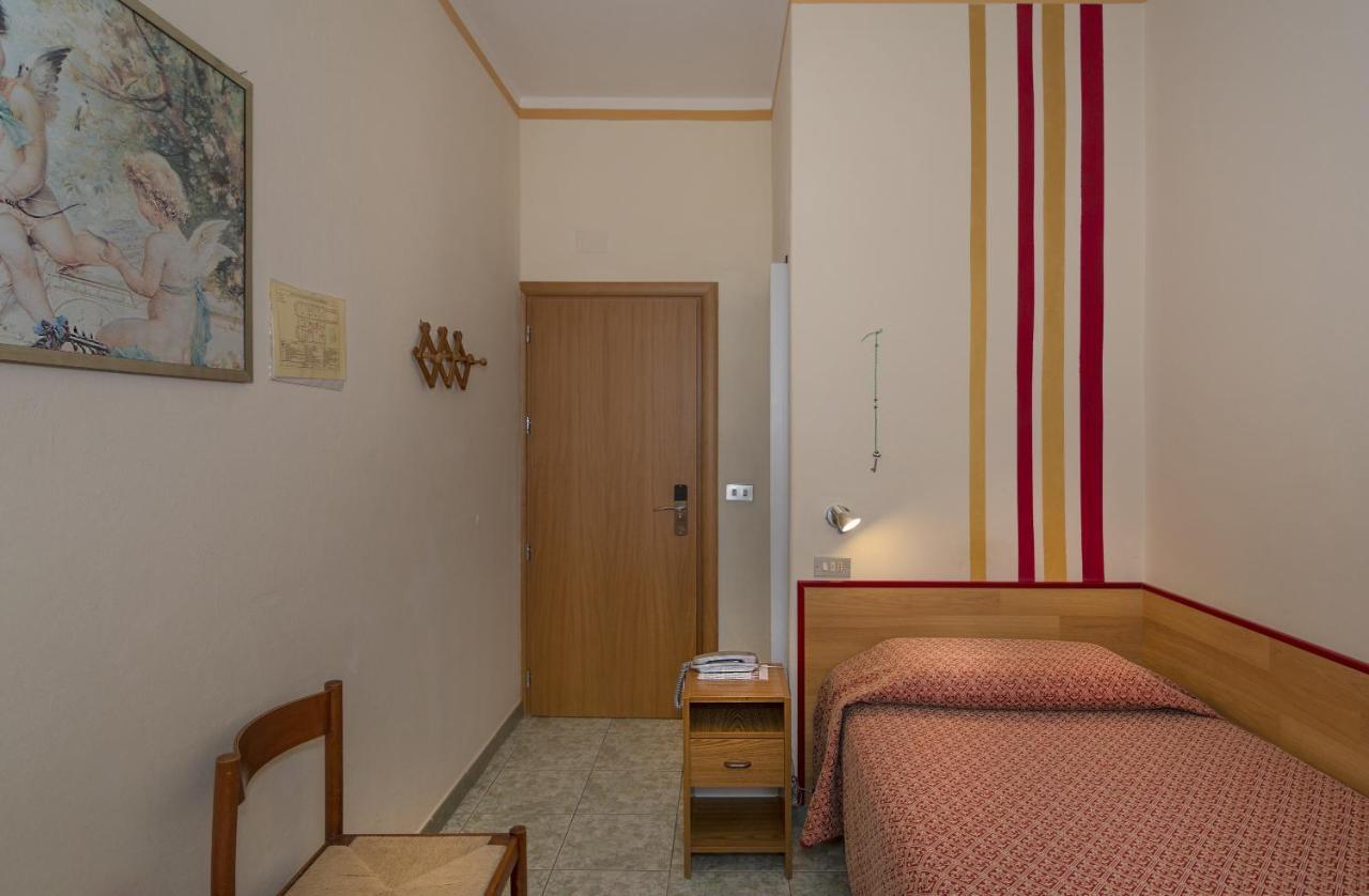 Hotel Dolly Viareggio Exterior foto