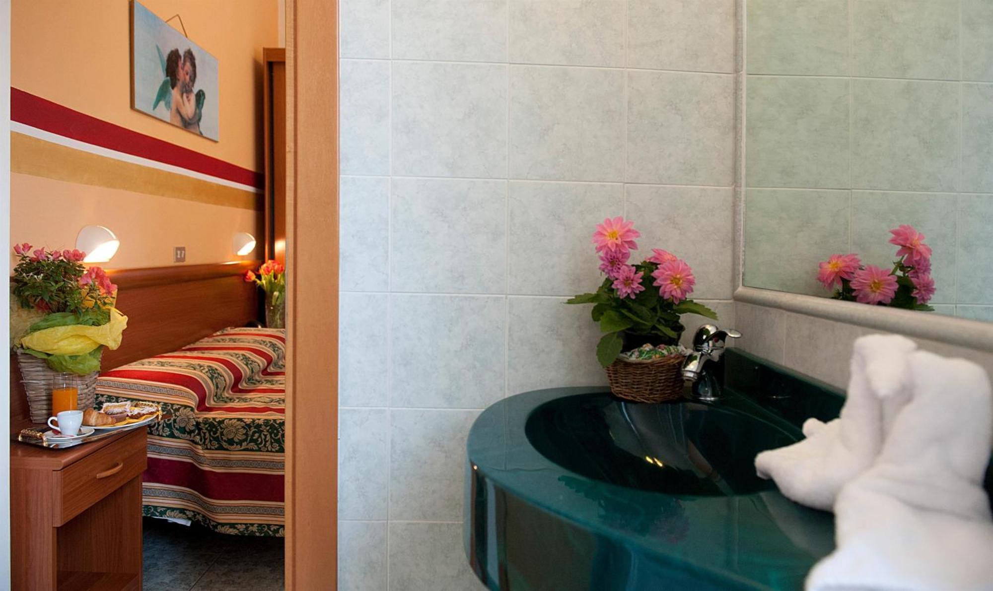 Hotel Dolly Viareggio Habitación foto