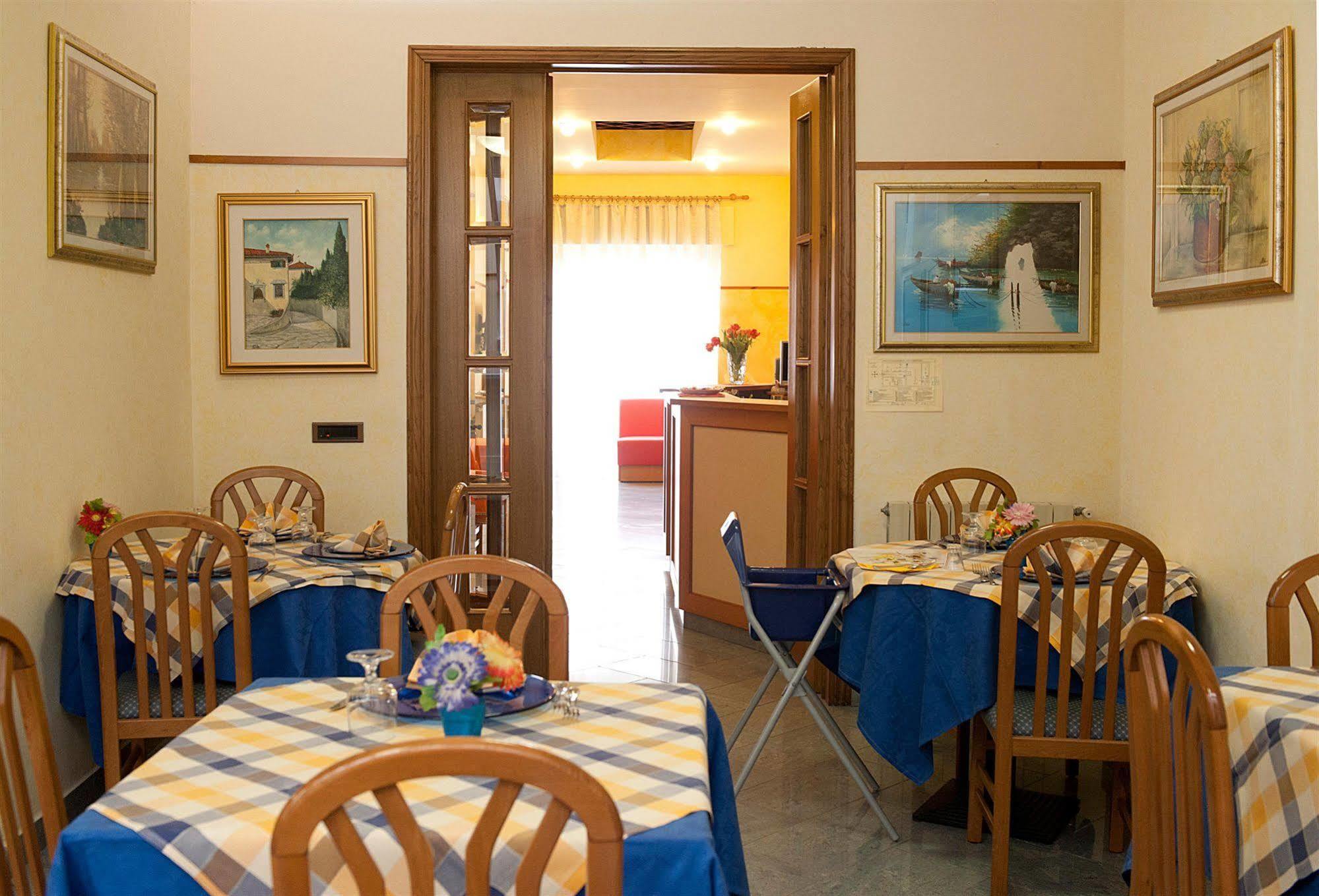 Hotel Dolly Viareggio Exterior foto