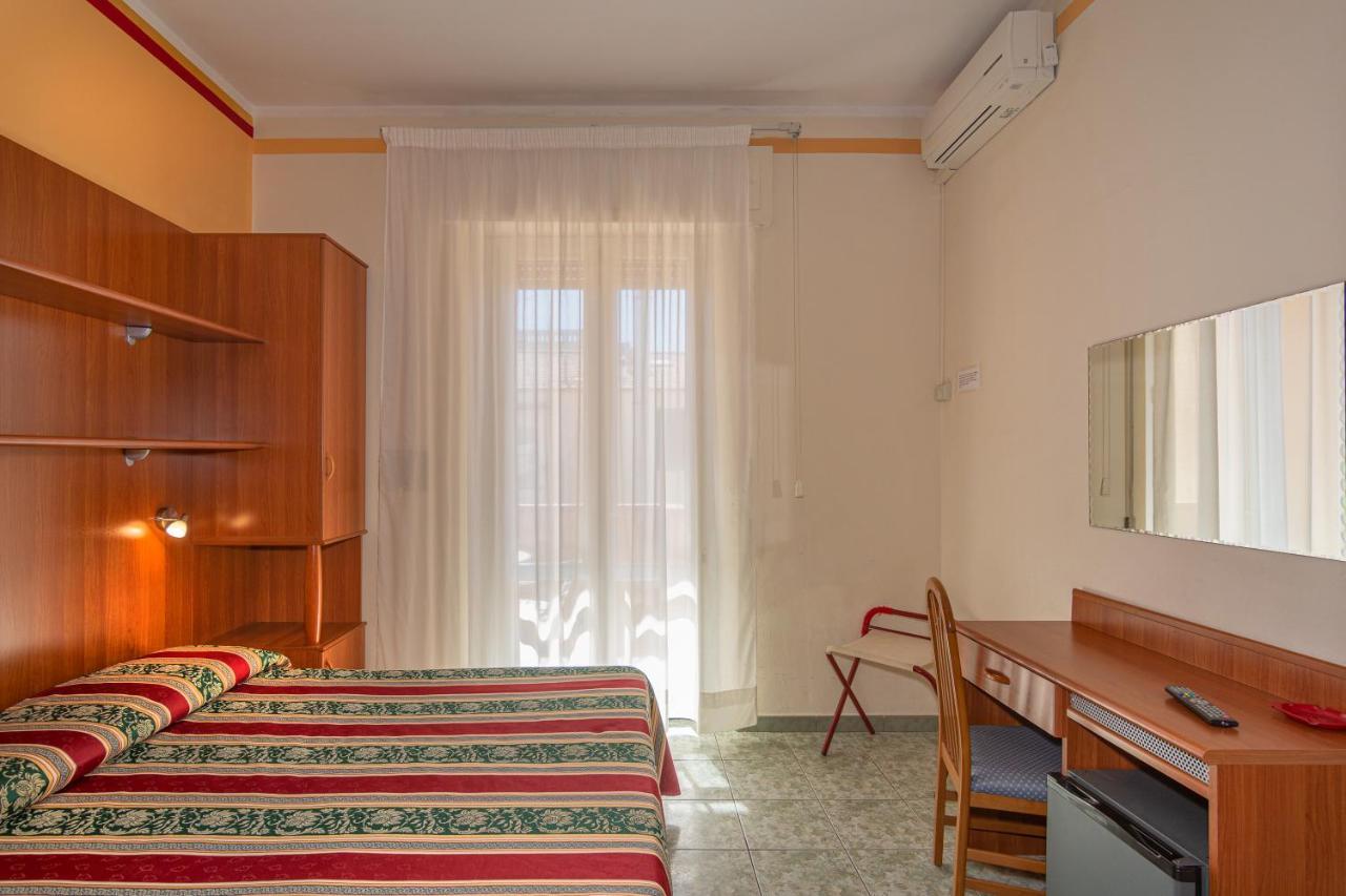 Hotel Dolly Viareggio Exterior foto
