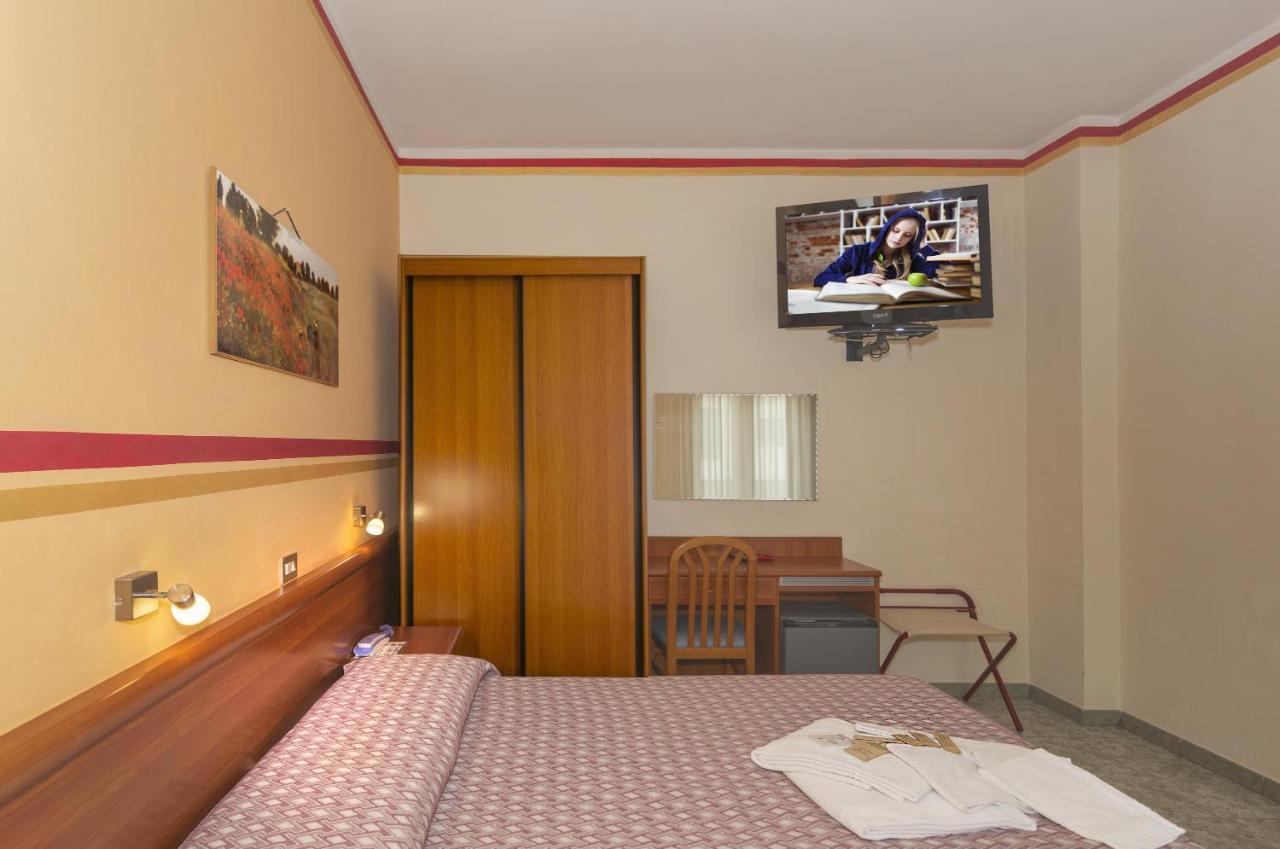 Hotel Dolly Viareggio Exterior foto